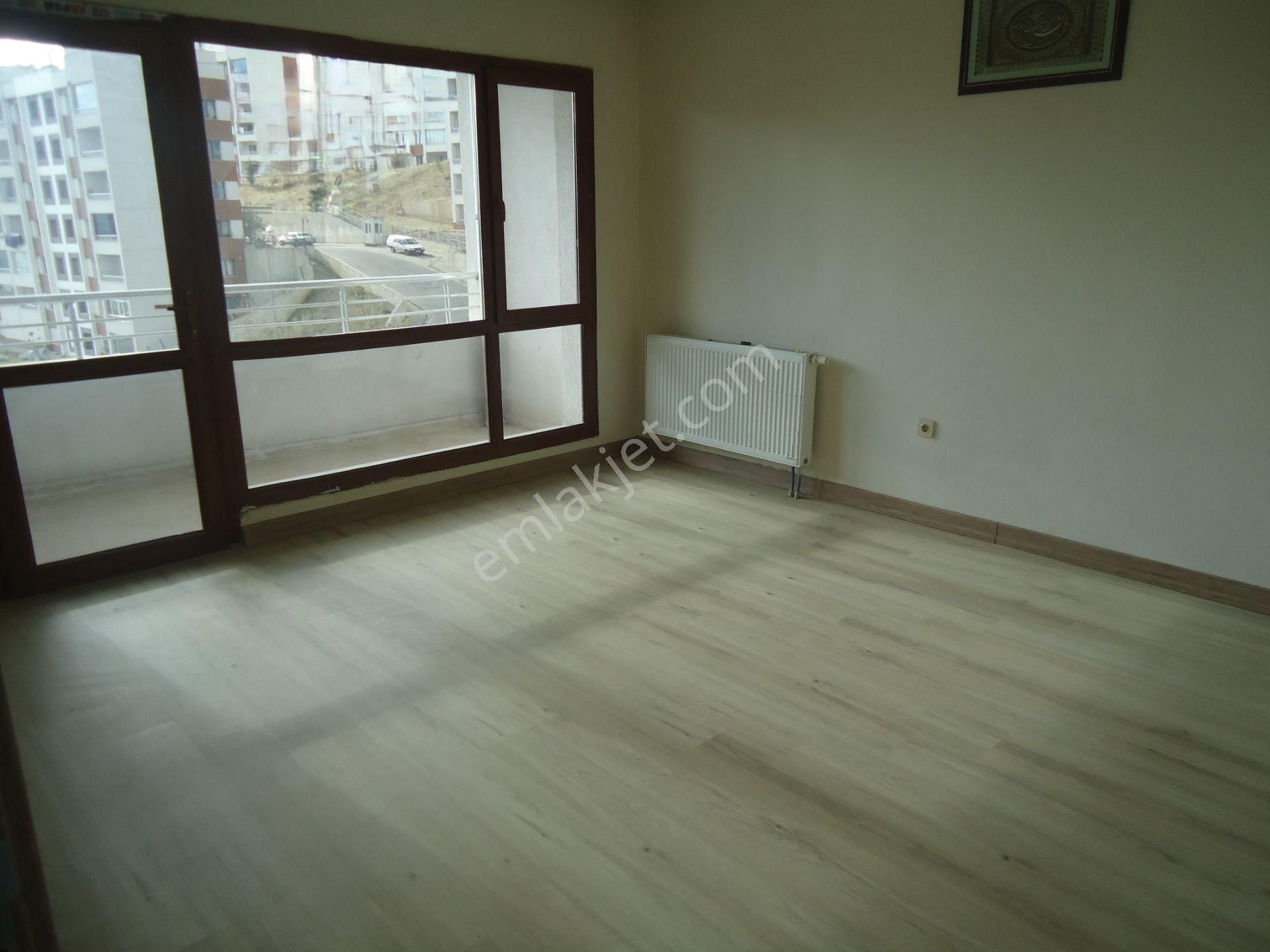 Krc'den Kısa Bloklarda Giriş Kat 2+1 Daire - Görsel 6