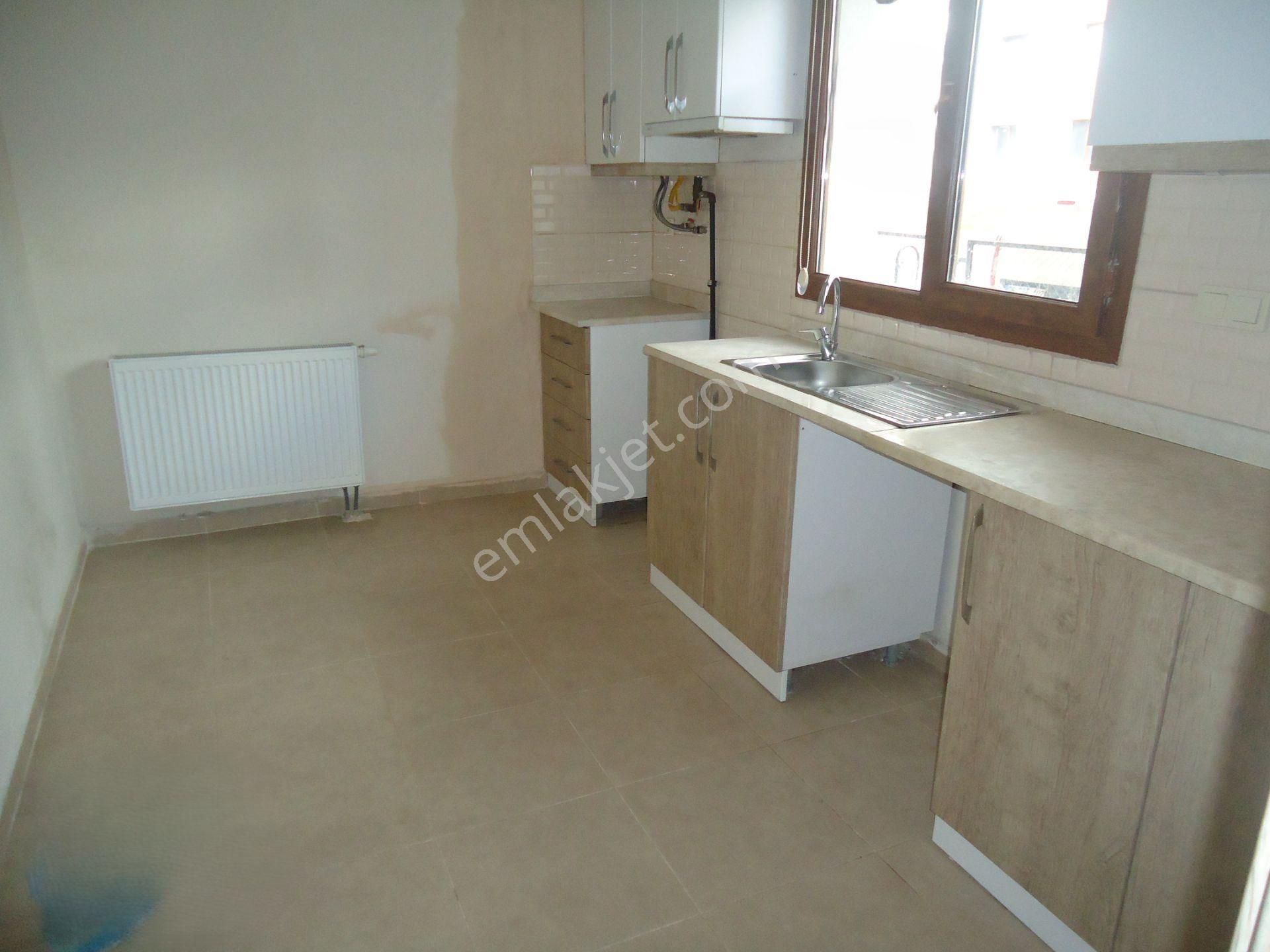 Krc'den Kısa Bloklarda Giriş Kat 2+1 Daire