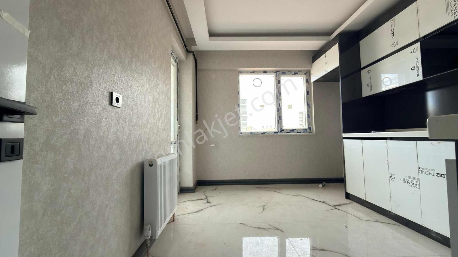 Saracık Mahallesi'nde Katta Bulvar Cepheli Sıfır 2+1 Daire - Görsel 5