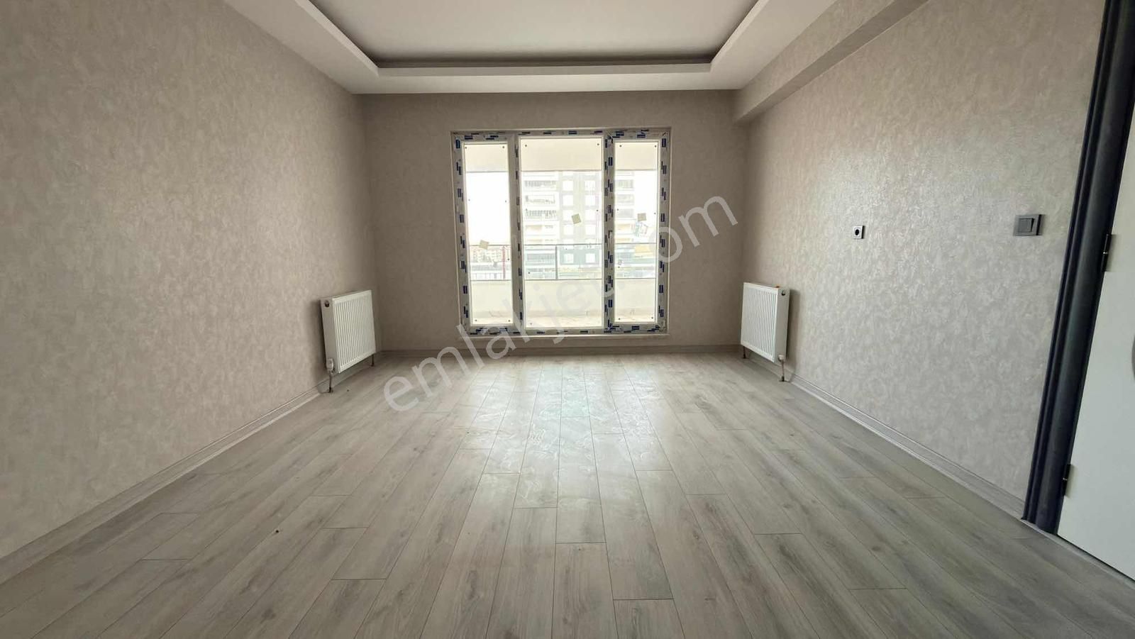 Saracık Mahallesi'nde Katta Bulvar Cepheli Sıfır 2+1 Daire - Görsel 2