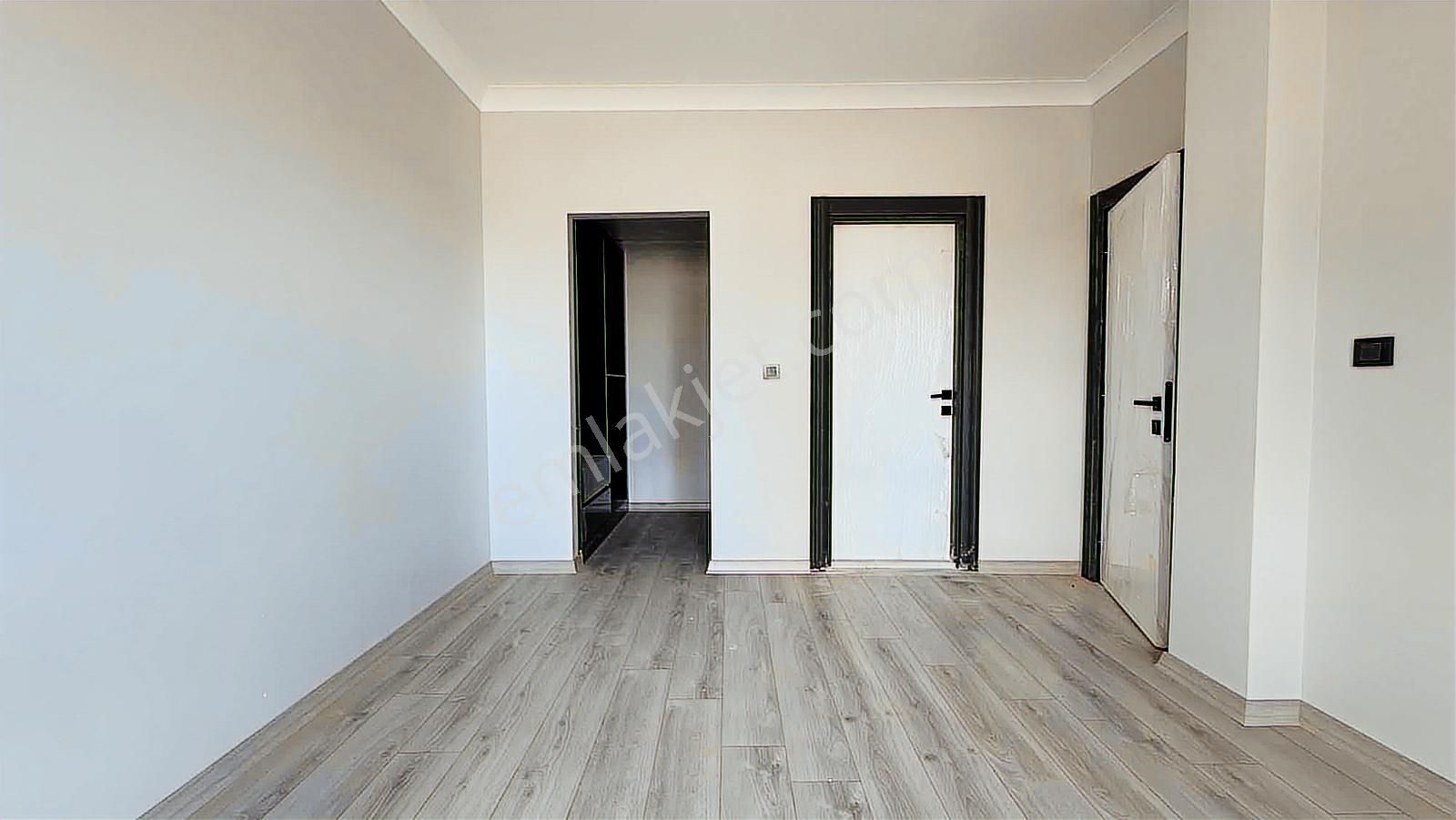 Saracık Mahallesi'nde Katta Bulvar Cepheli Sıfır 2+1 Daire - Görsel 28