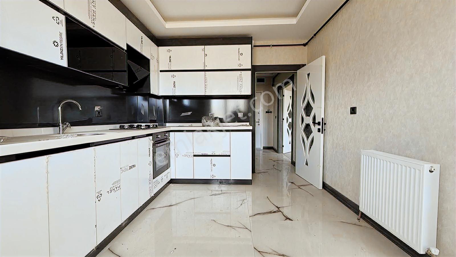 Saracık Mahallesi'nde Katta Bulvar Cepheli Sıfır 2+1 Daire - Görsel 3