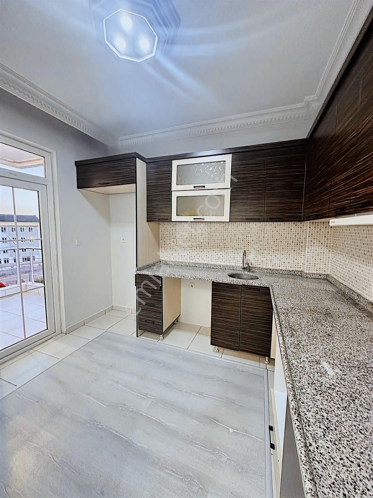 Antalya Şafak Mahallesi'nde 2 + 1 İçi Sıfırlanmış Daire - Görsel 26