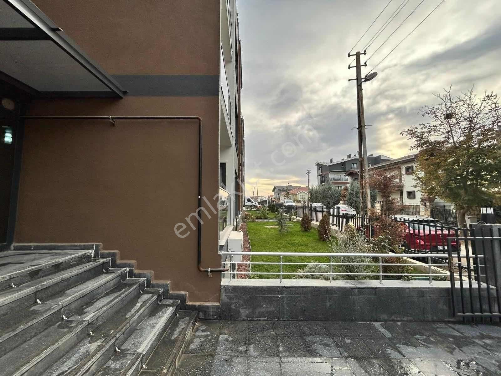 Nitra İncek Sitesi A Blokta Önü Açık Manzaralı 1+1 Kiralık Daire - Görsel 7