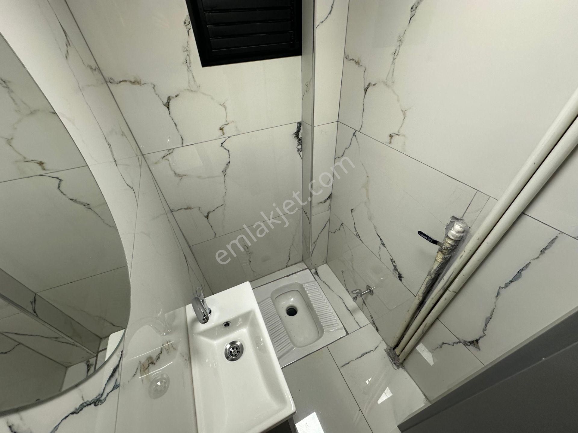 Sincan Plevnede Cadde Üzerinde Full Yapılı Ebeveyn Banyolu Giyinme Odalı Lüks Daire - Görsel 33