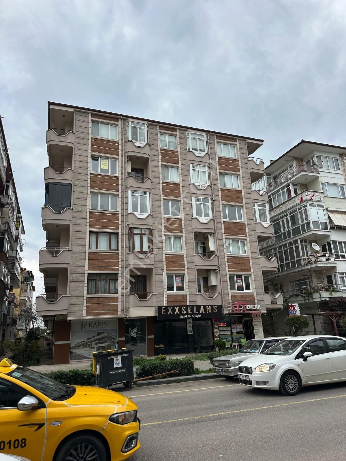 Ata Emlak'tan Fatih Caddesinde 140 M Kiralık 3+1 Daire