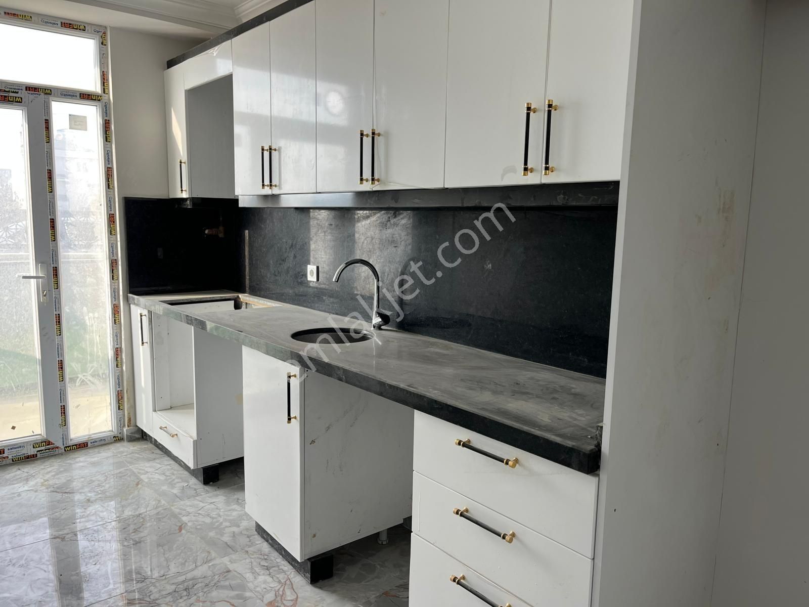 B.çekmece Kumburgaz'da Lüks Sitede İçinde 2+1 Satılık Daire - Görsel 12