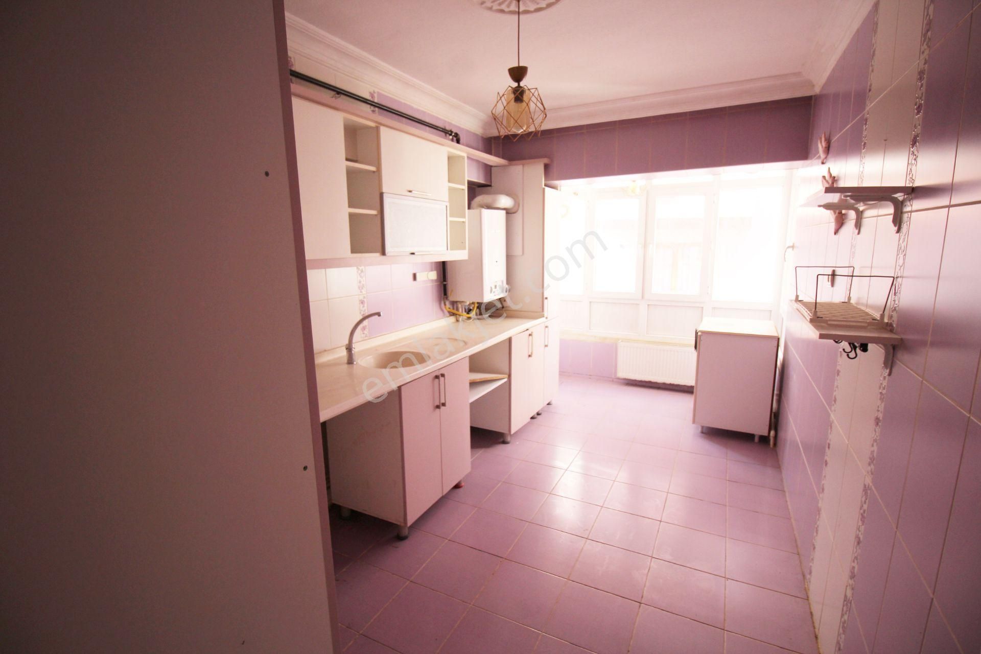 Krc'den Mamak Çarşı İçi Caddesine 300 M.satılık 5+1 Dubleks - Görsel 3