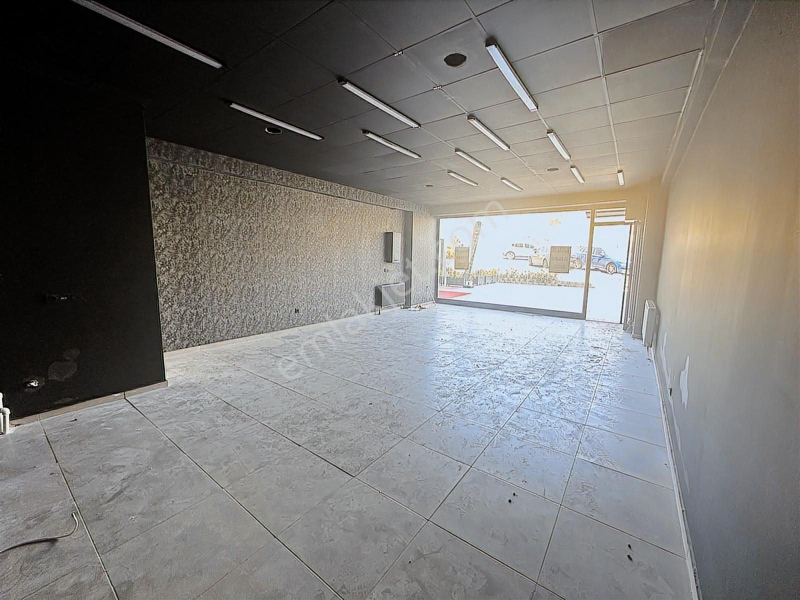 E-5 Kenarı Tavşantepe Metro Istasyonu Yakını Kiralık Dükkan - Görsel 5
