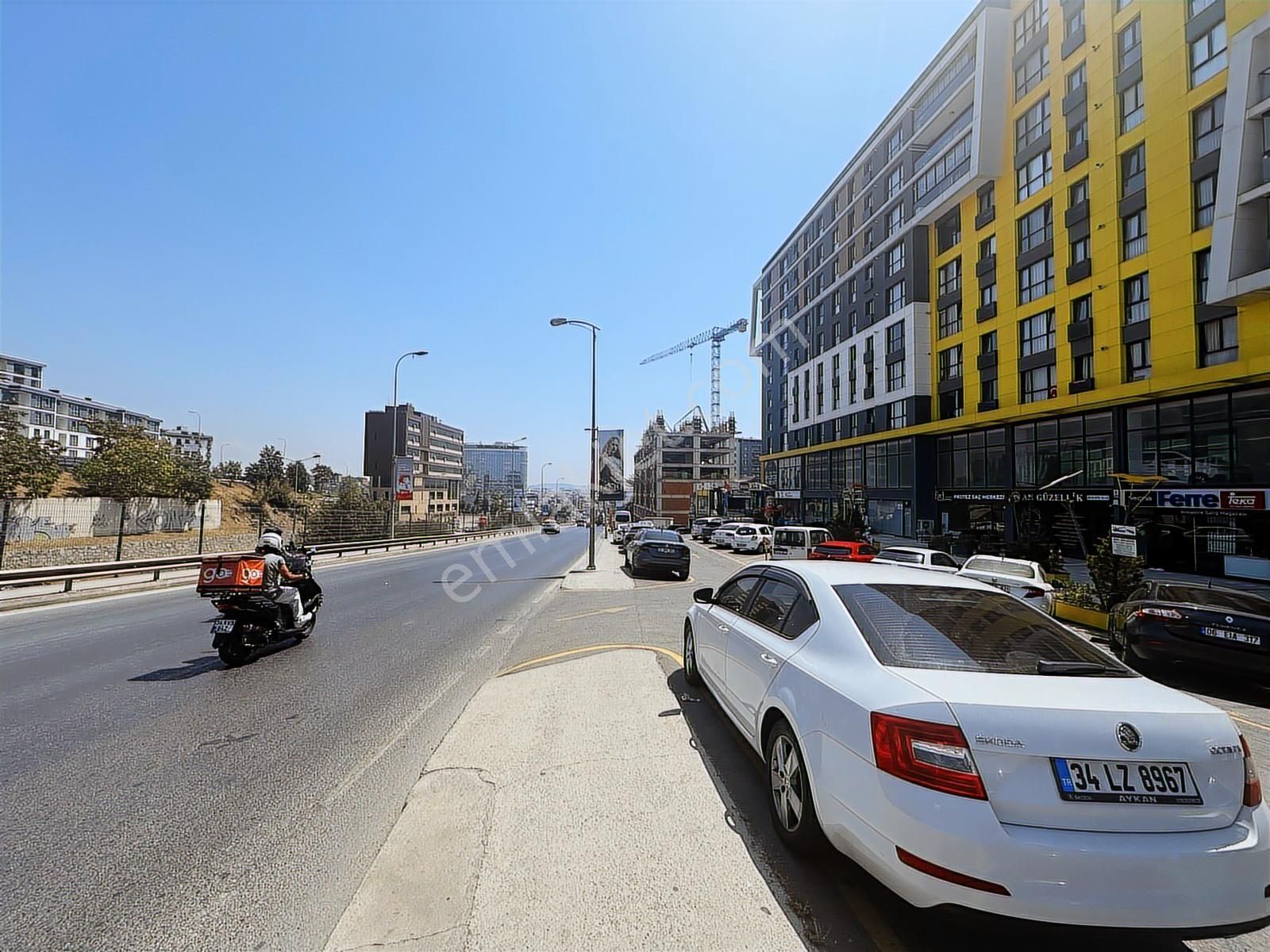 E-5 Kenarı Tavşantepe Metro Istasyonu Yakını Kiralık Dükkan - Görsel 9