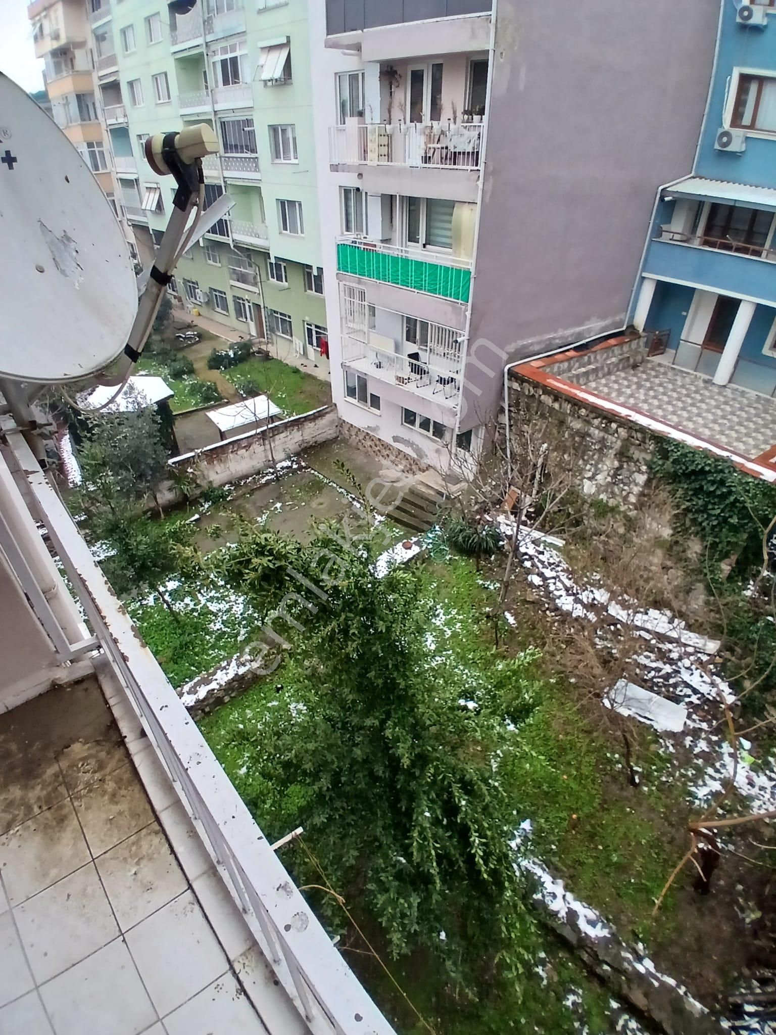 İpekçilik Karaağaç Mahallesinde Çift Cepheli Ara Kat Kiralık Daire - Görsel 14