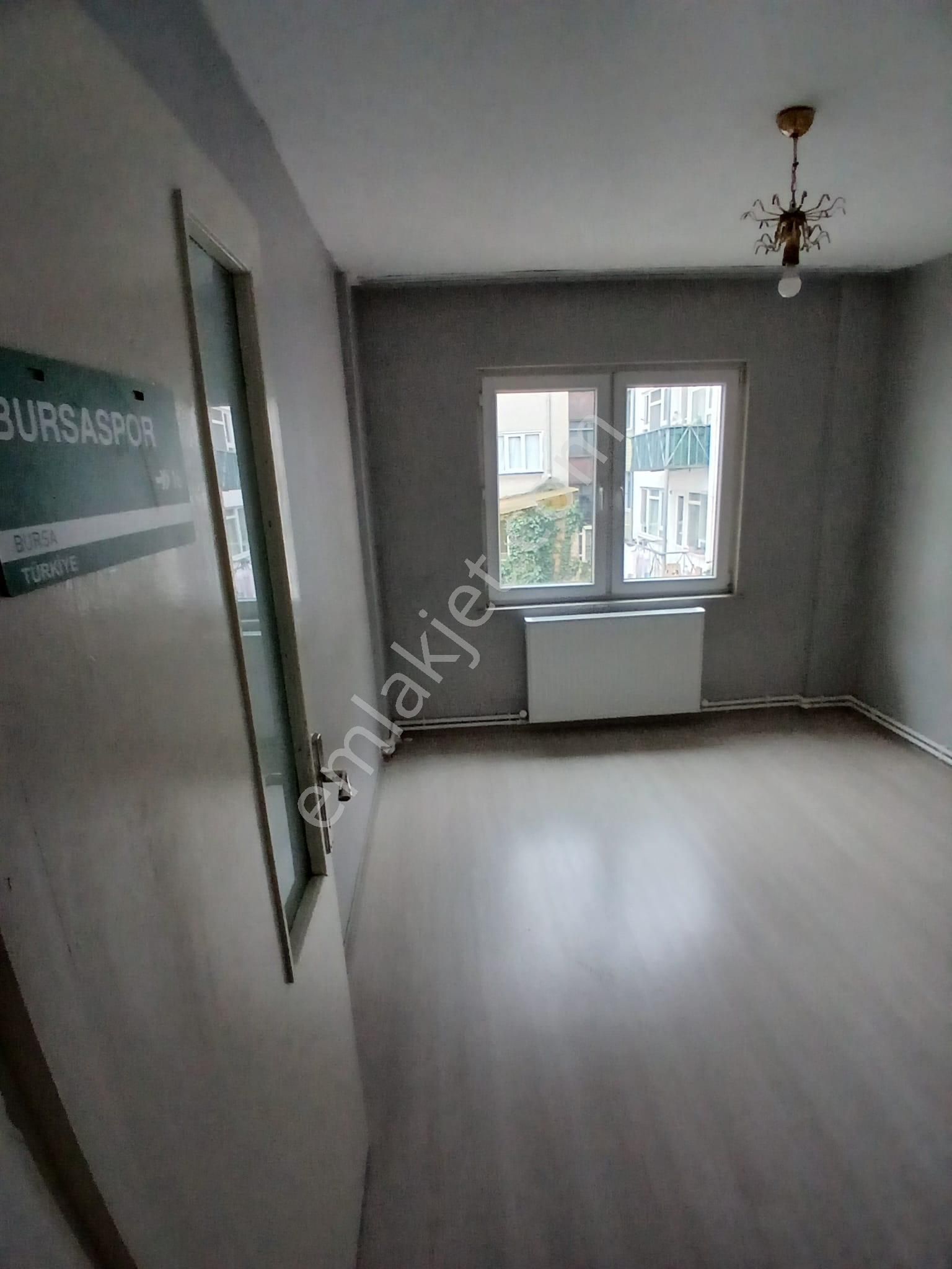 İpekçilik Karaağaç Mahallesinde Çift Cepheli Ara Kat Kiralık Daire - Görsel 6