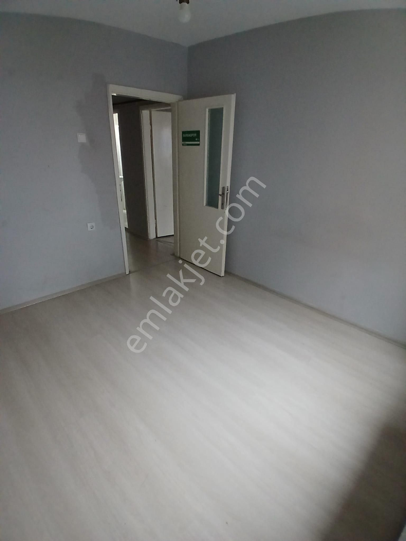 İpekçilik Karaağaç Mahallesinde Çift Cepheli Ara Kat Kiralık Daire - Görsel 4