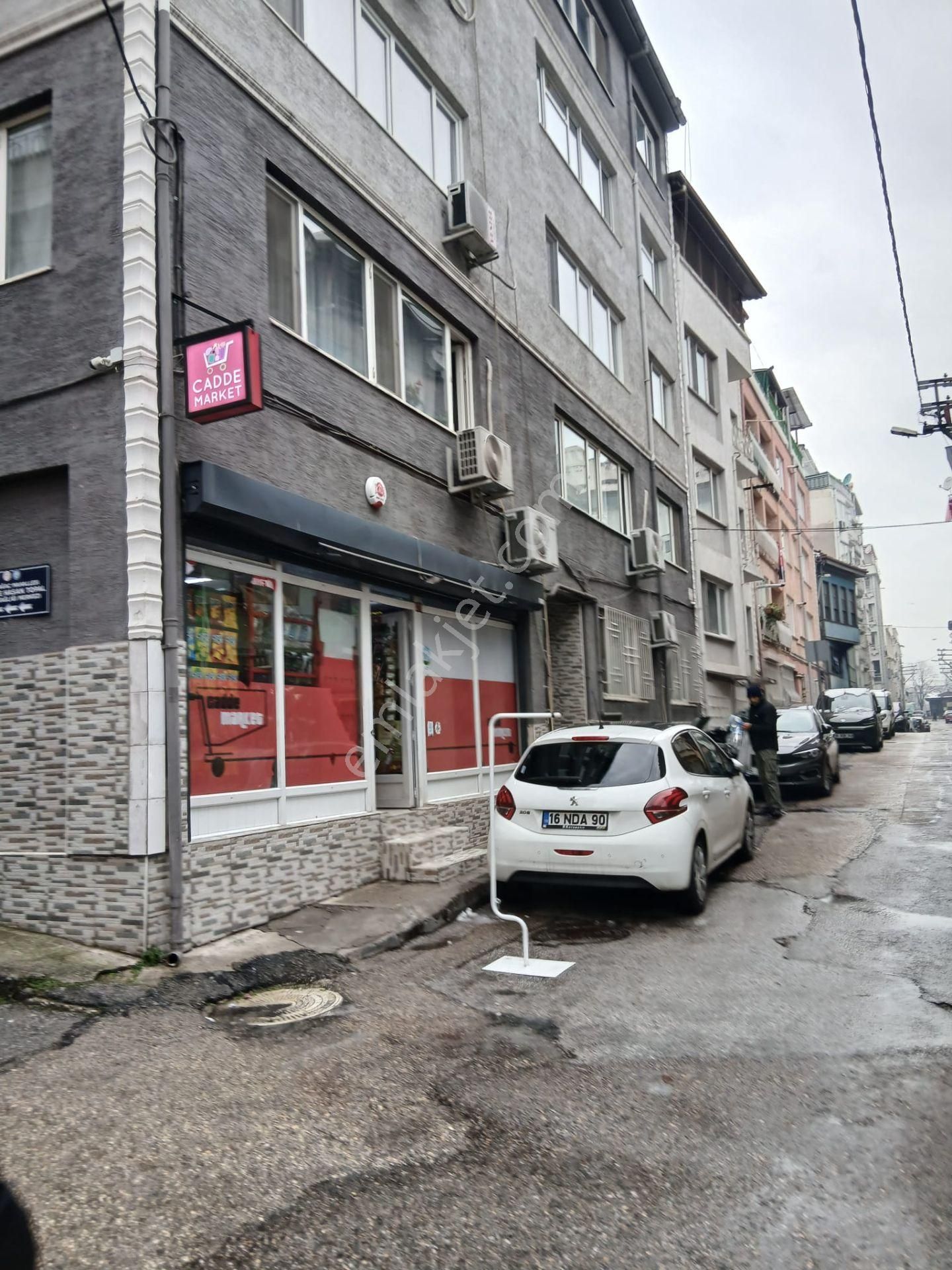 İpekçilik Karaağaç Mahallesinde Çift Cepheli Ara Kat Kiralık Daire - Görsel 22