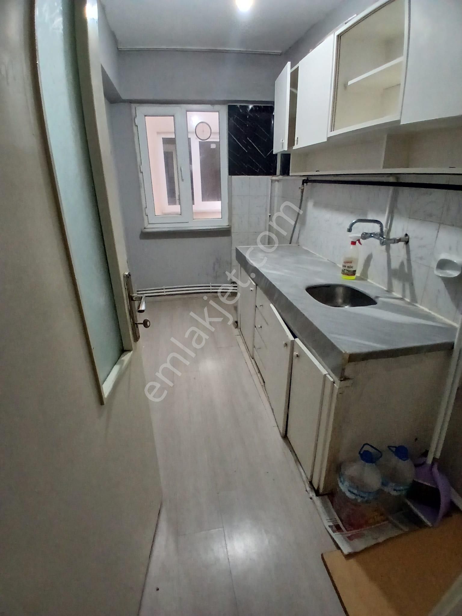 İpekçilik Karaağaç Mahallesinde Çift Cepheli Ara Kat Kiralık Daire - Görsel 11