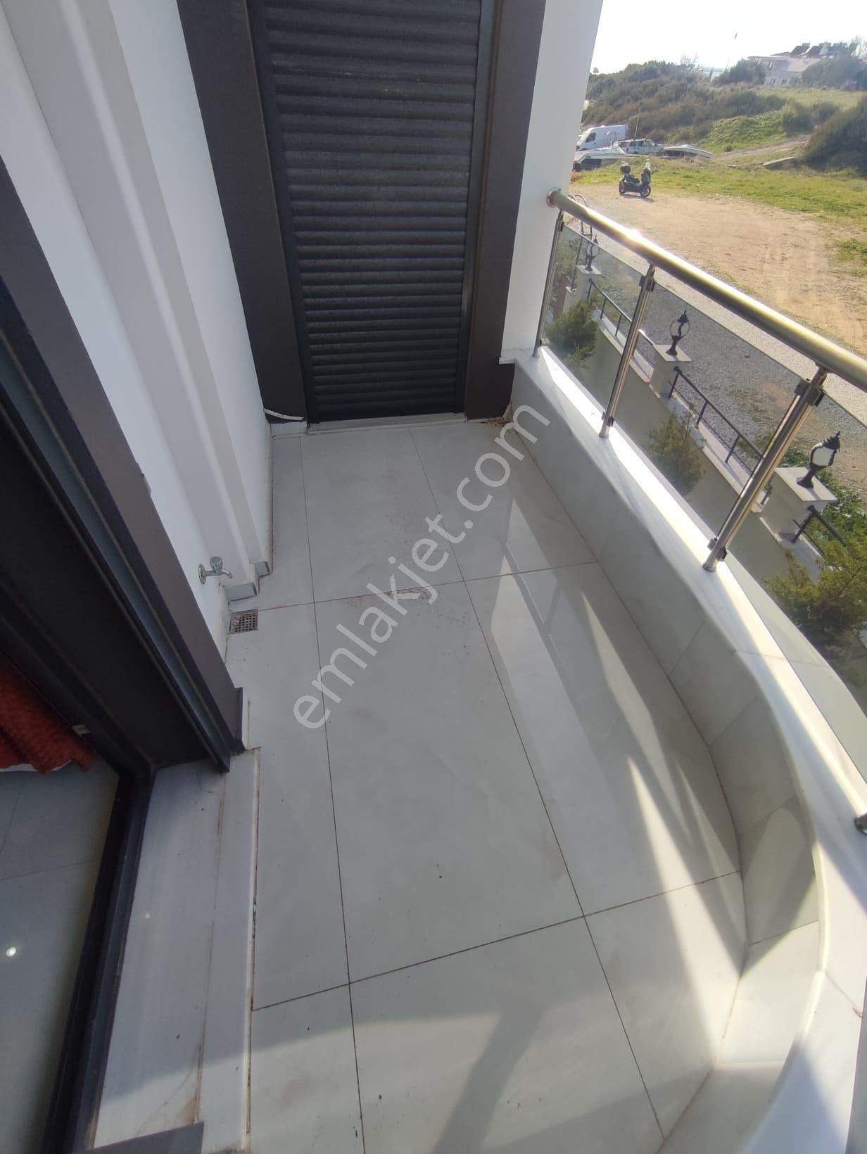 Altınkum Mahallesi | Denize Yürüme Mesafesinde | Eşyalı 3+1 Dubleks - Görsel 12