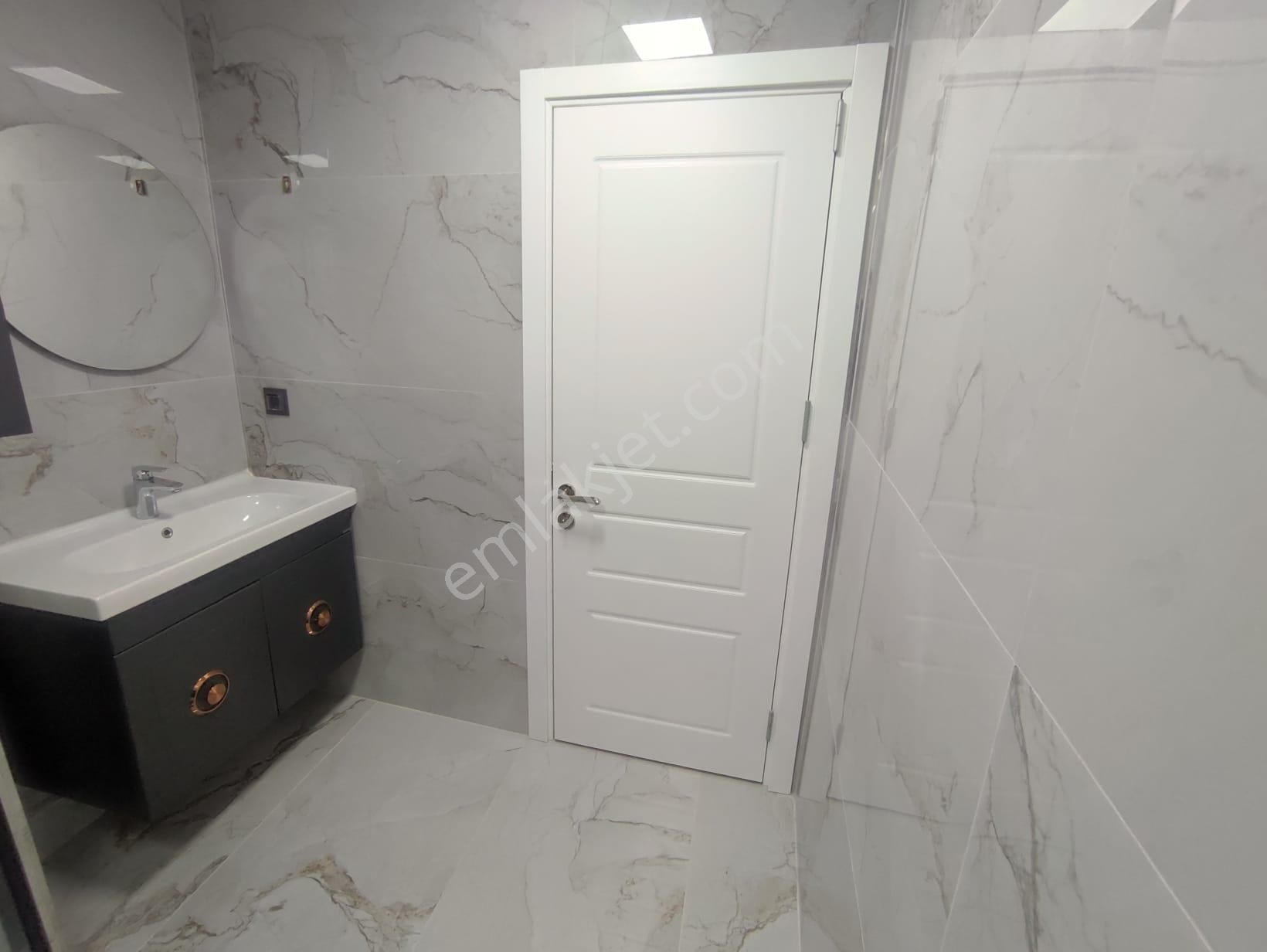 Altınkum Mahallesi | Denize Yürüme Mesafesinde | Eşyalı 3+1 Dubleks - Görsel 21