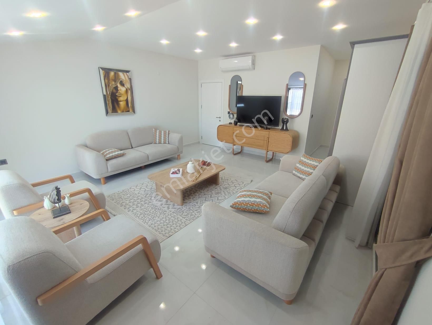 Altınkum Mahallesi | Denize Yürüme Mesafesinde | Eşyalı 3+1 Dubleks - Görsel 17