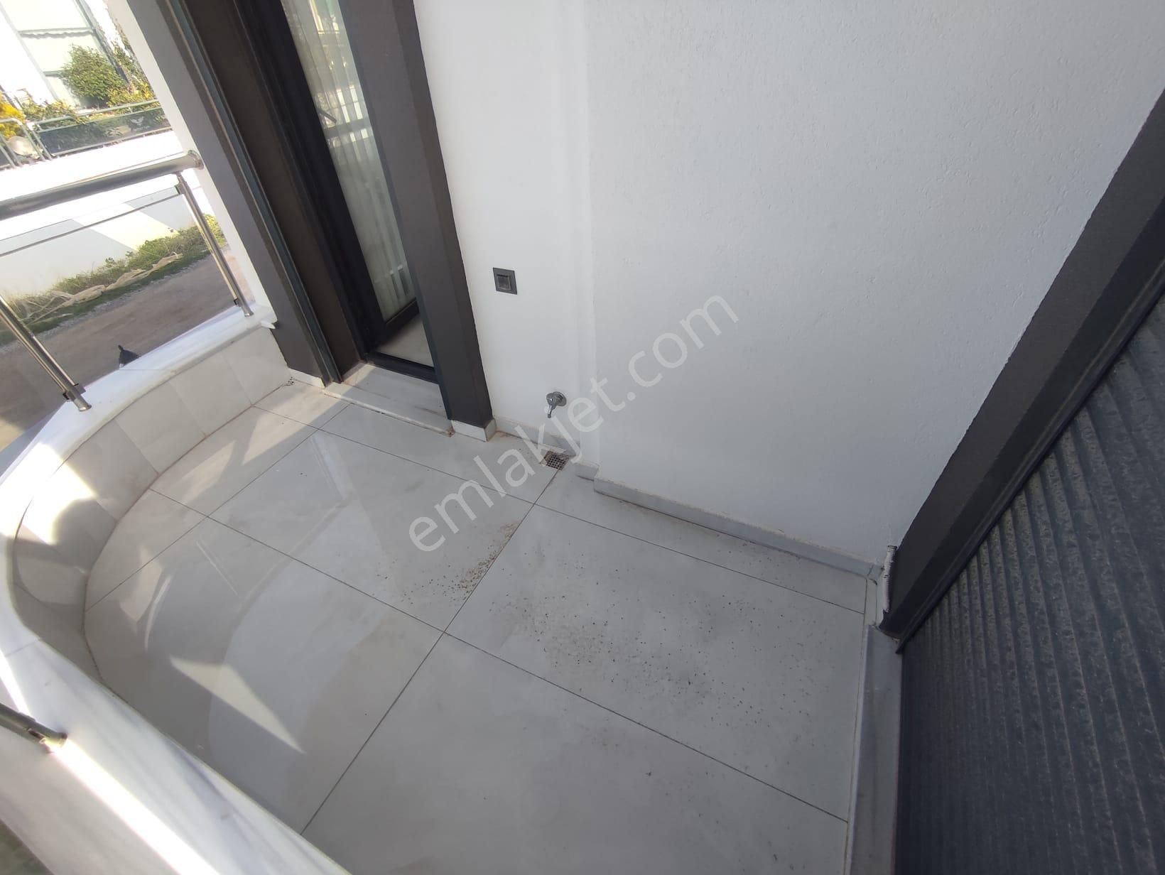 Altınkum Mahallesi | Denize Yürüme Mesafesinde | Eşyalı 3+1 Dubleks - Görsel 11