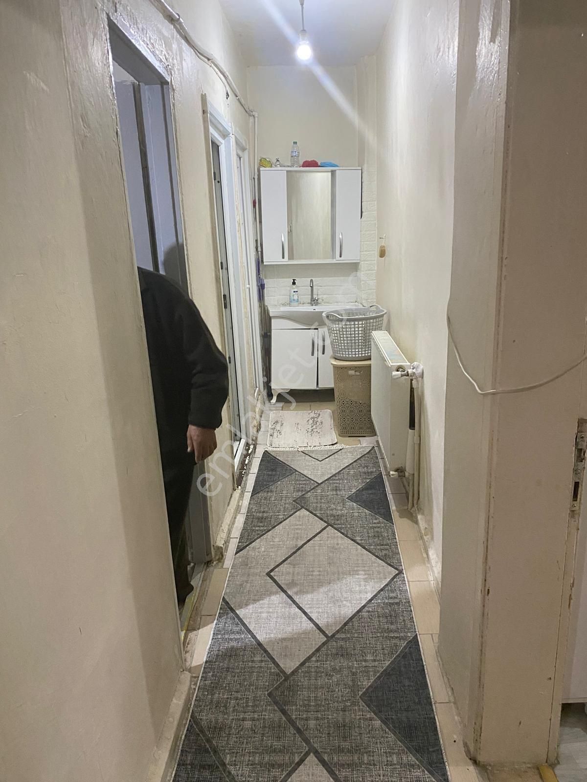 Bağcilar Demirkapi Mahlasi Giriş Kat 2+1 75m2 - Görsel 15