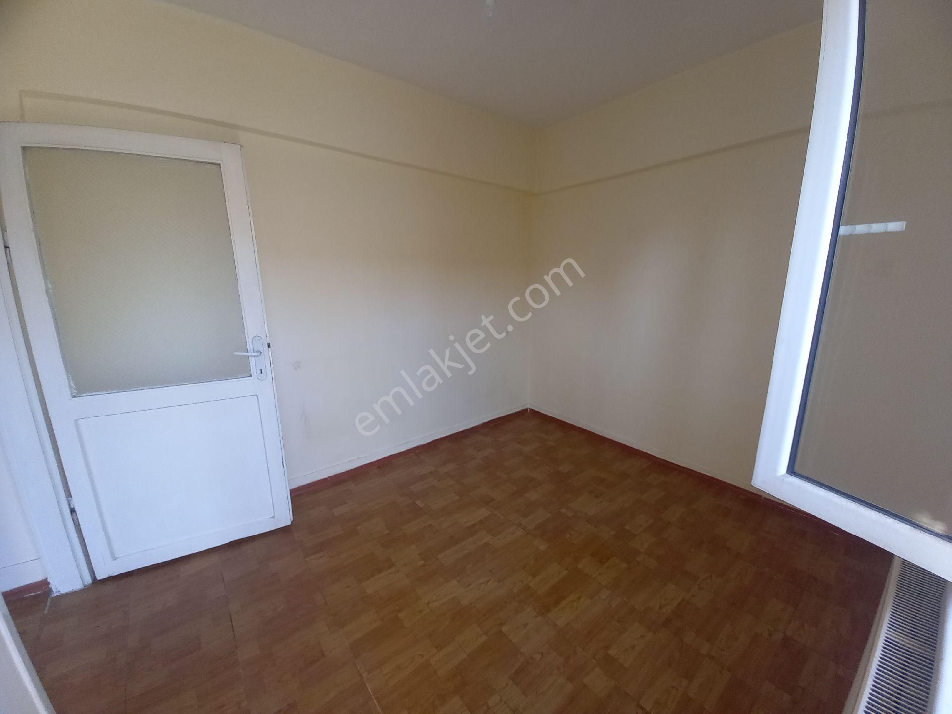 Atatürk Mah Kılıç Sk 3+1 Son Kat 1 Oda Bağımlı - Görsel 15