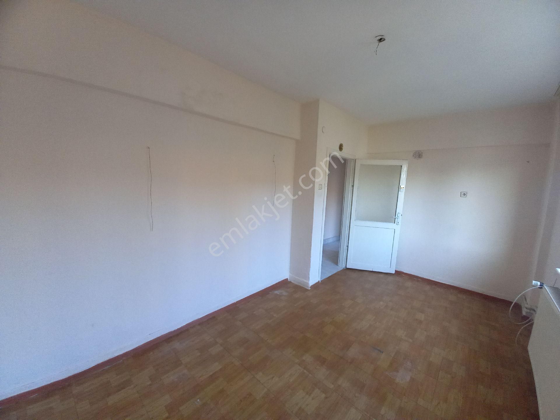 Atatürk Mah Kılıç Sk 3+1 Son Kat 1 Oda Bağımlı - Görsel 22