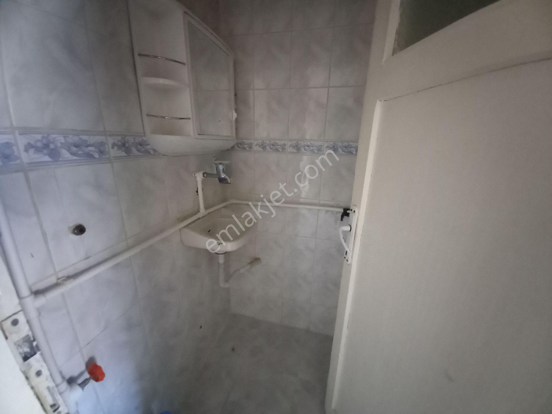 Atatürk Mah Kılıç Sk 3+1 Son Kat 1 Oda Bağımlı - Görsel 12