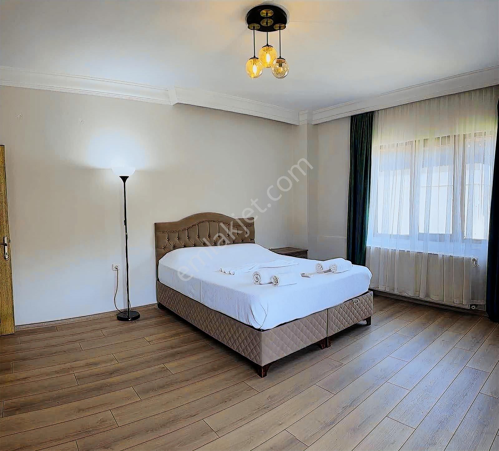 İçmeler'de Doğa İle İç İçe Satılık Villa - Görsel 26