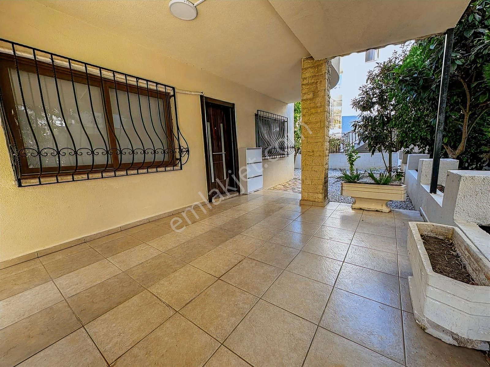 İçmeler'de Doğa İle İç İçe Satılık Villa - Görsel 2