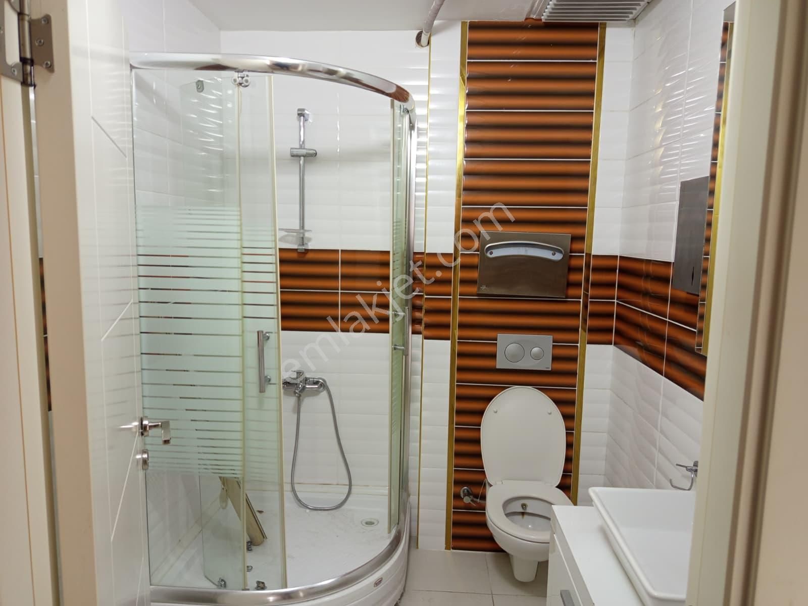 Bm"den Forum Avm'ye Yakın Müstakil Teraslı 2+1 Kiralık Ofis - Görsel 7
