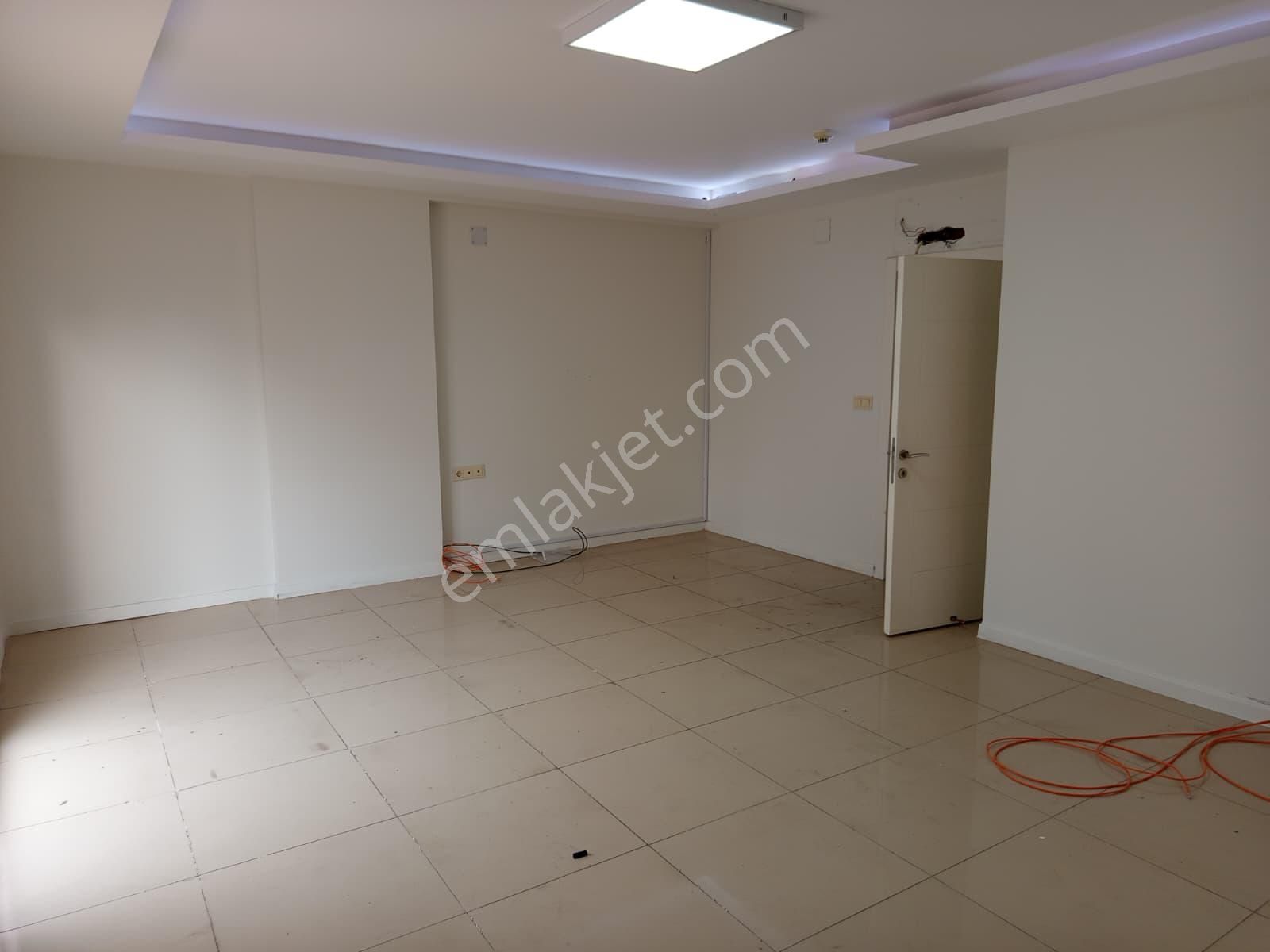Bm"den Forum Avm'ye Yakın Müstakil Teraslı 2+1 Kiralık Ofis - Görsel 2