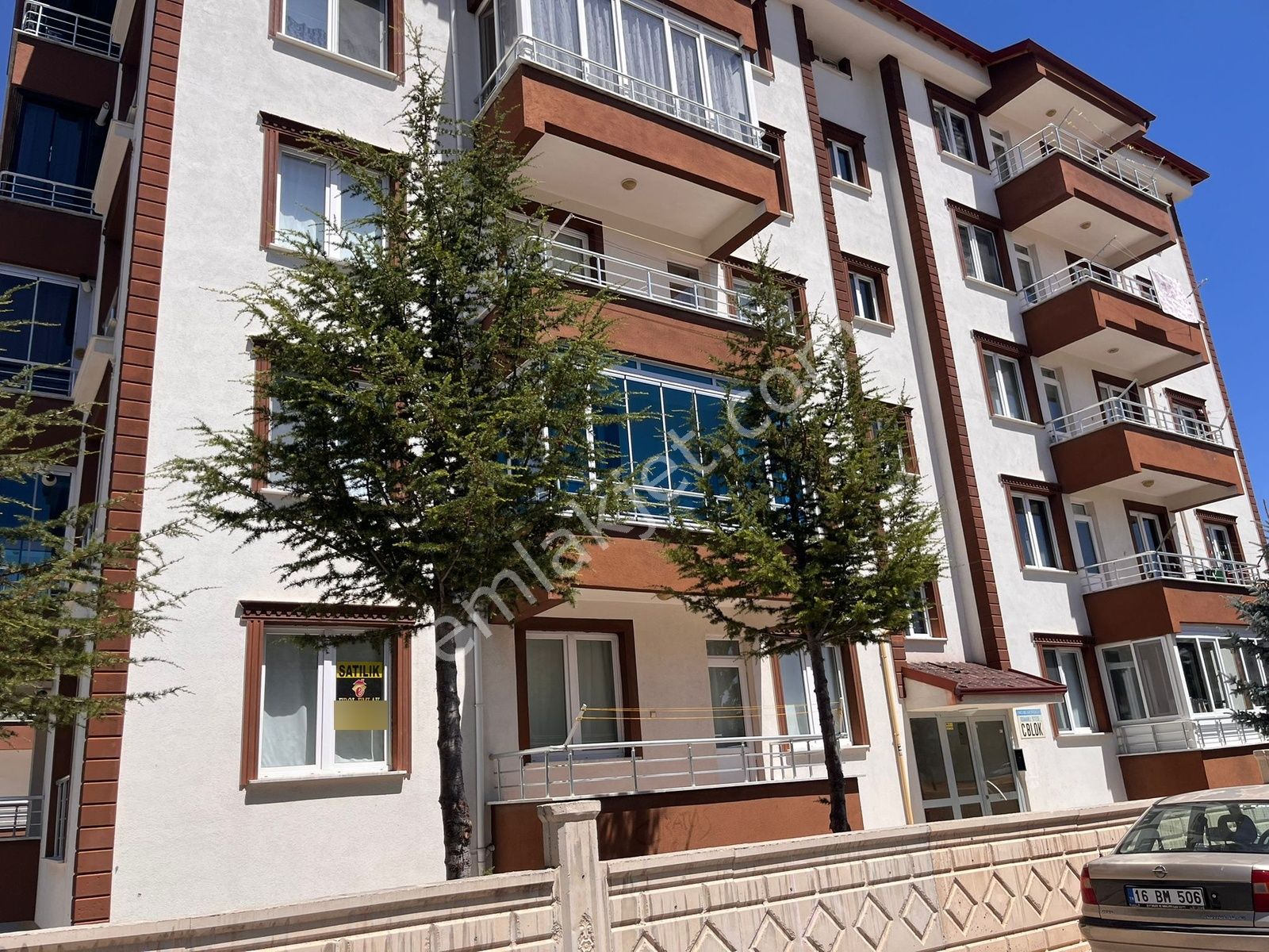 Erol Emlaktan Aydınlıkevler Osmalı Sts 140 M2 Satılık 3+1 Daire