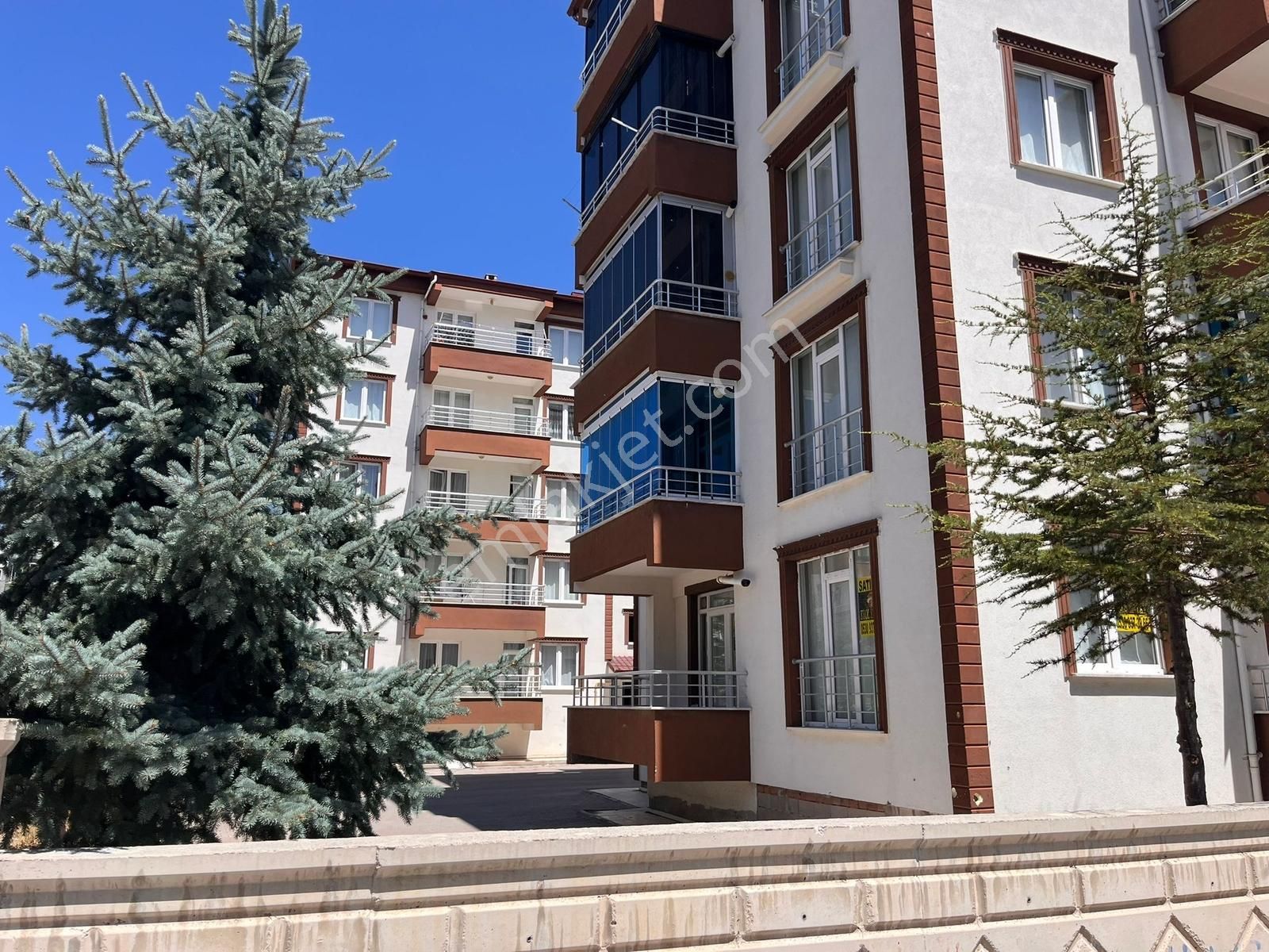 Erol Emlaktan Aydınlıkevler Osmalı Sts 140 M2 Satılık 3+1 Daire - Görsel 4