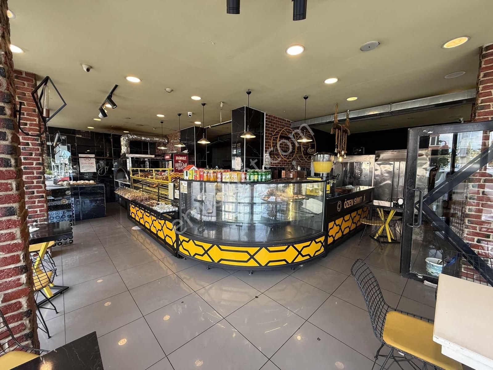 Atakan Lay'dan Satılık Shell Kavşağı Köşe Dükkan - Görsel 8