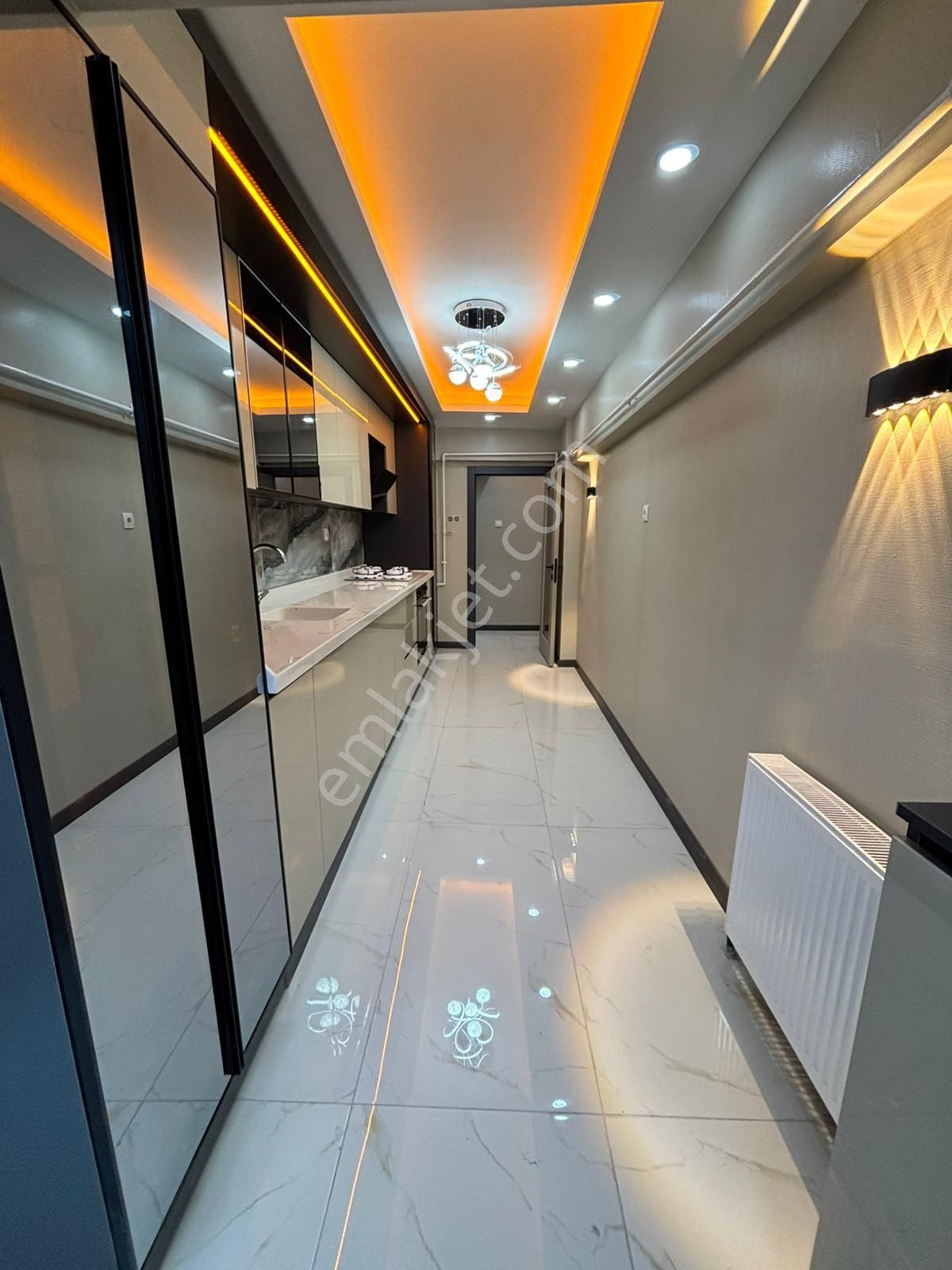 Sincan Akşemsettin'de Yüksek Giriş (altta Daire) Geniş Full Yapılı Ultralüx 3+1 Mükemmel Konumda - Görsel 4