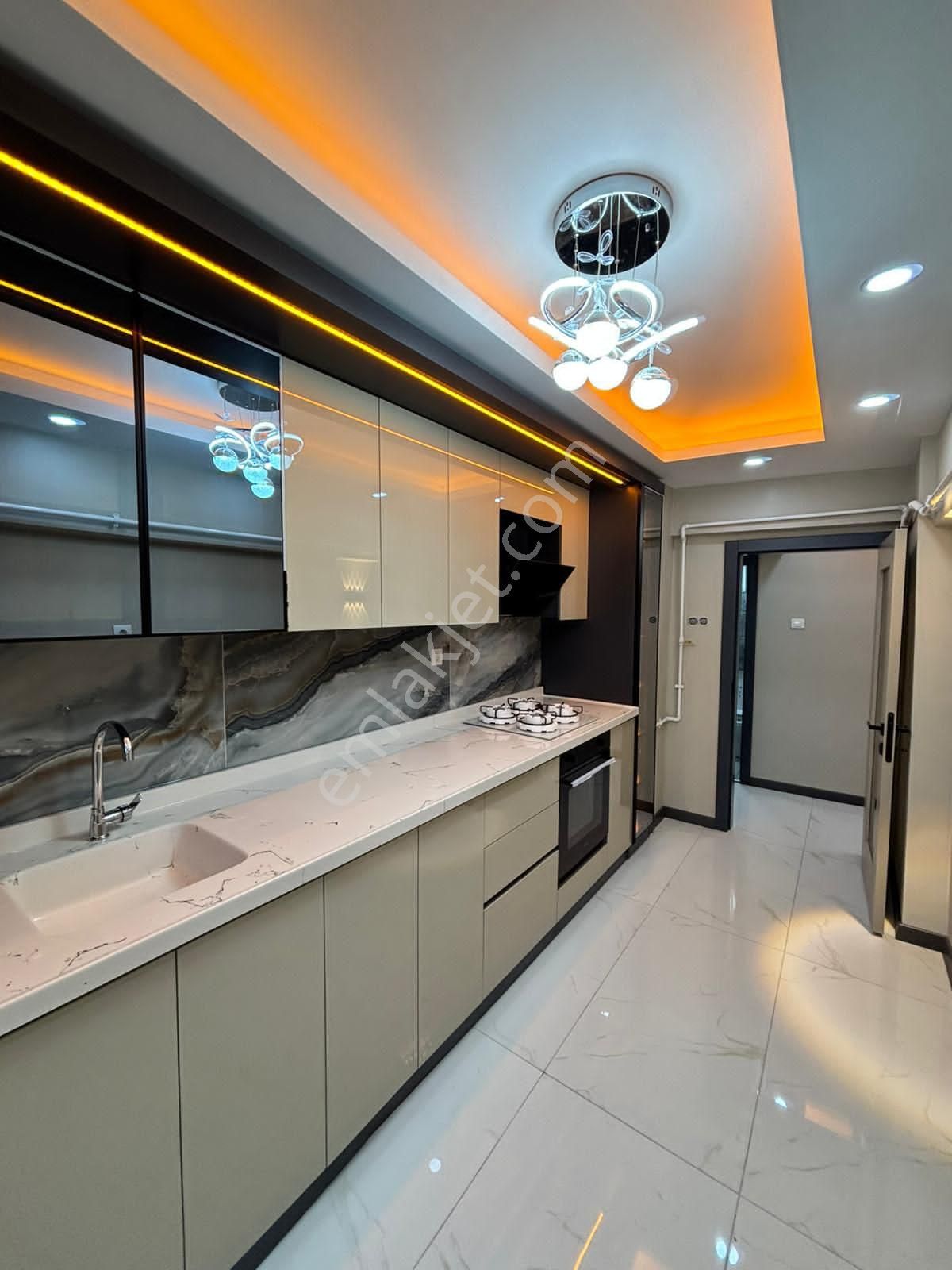 Sincan Akşemsettin'de Yüksek Giriş (altta Daire) Geniş Full Yapılı Ultralüx 3+1 Mükemmel Konumda - Görsel 5