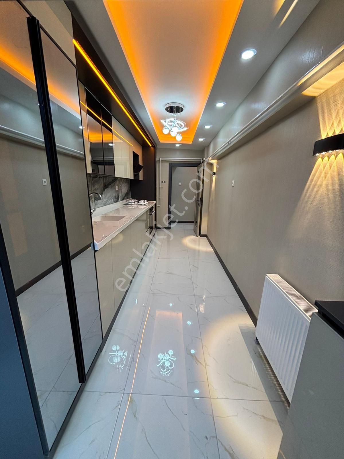 Sincan Akşemsettin'de Yüksek Giriş (altta Daire) Geniş Full Yapılı Ultralüx 3+1 Mükemmel Konumda - Görsel 6