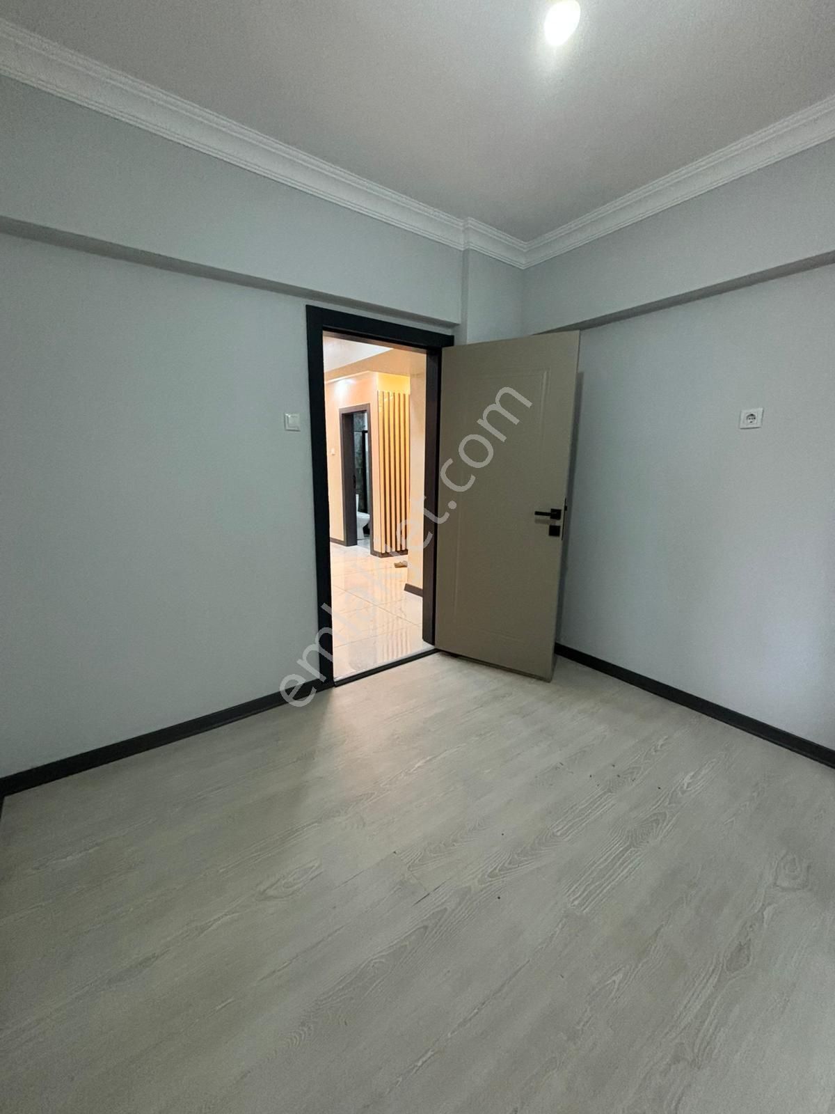 Sincan Akşemsettin'de Yüksek Giriş (altta Daire) Geniş Full Yapılı Ultralüx 3+1 Mükemmel Konumda - Görsel 24