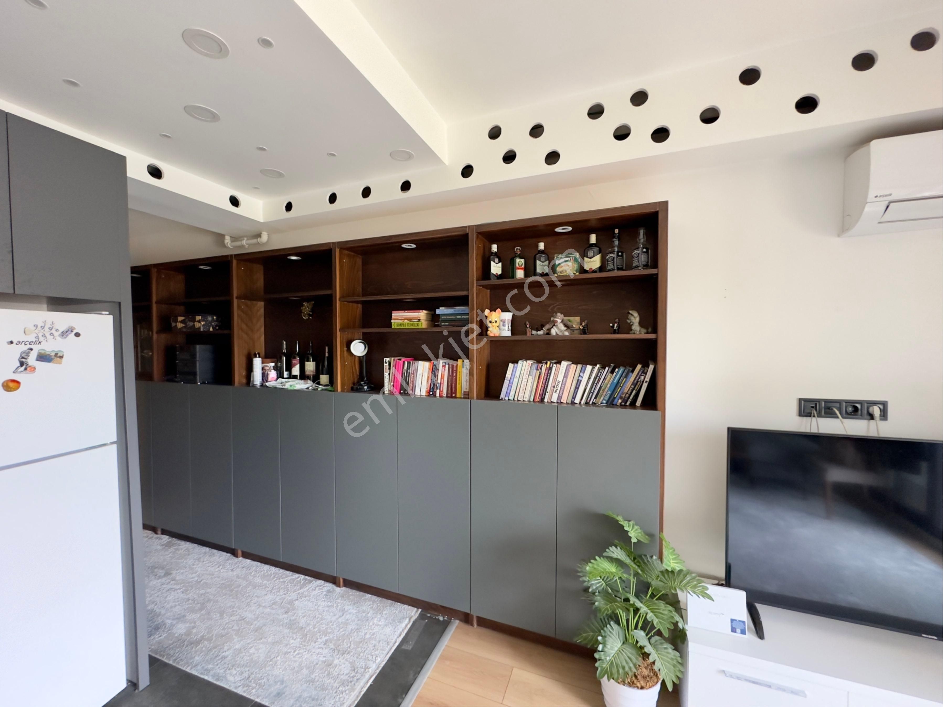 Kuşadası Kadınlar Denizinde Deniz Manzaralı 1+1 Daire - Görsel 16