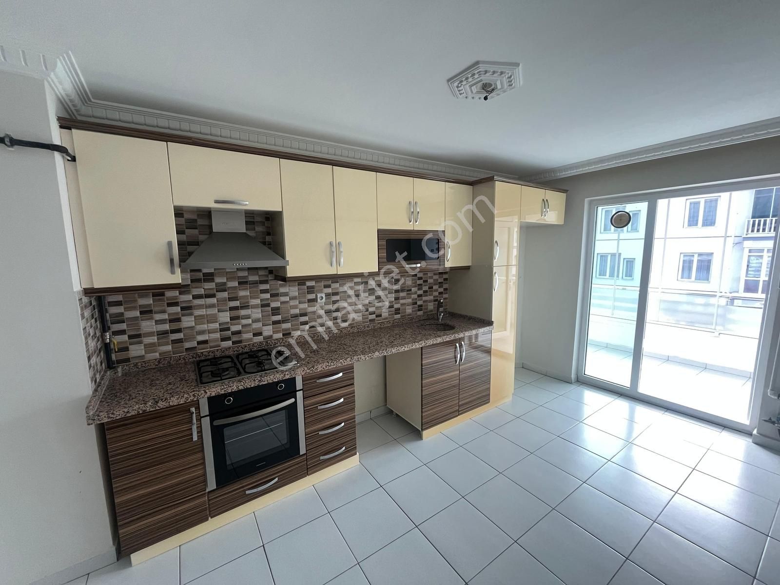 Ufuktepe Shel Benzinlik Cam Balkonlu 3+1 Yapılı - Görsel 6