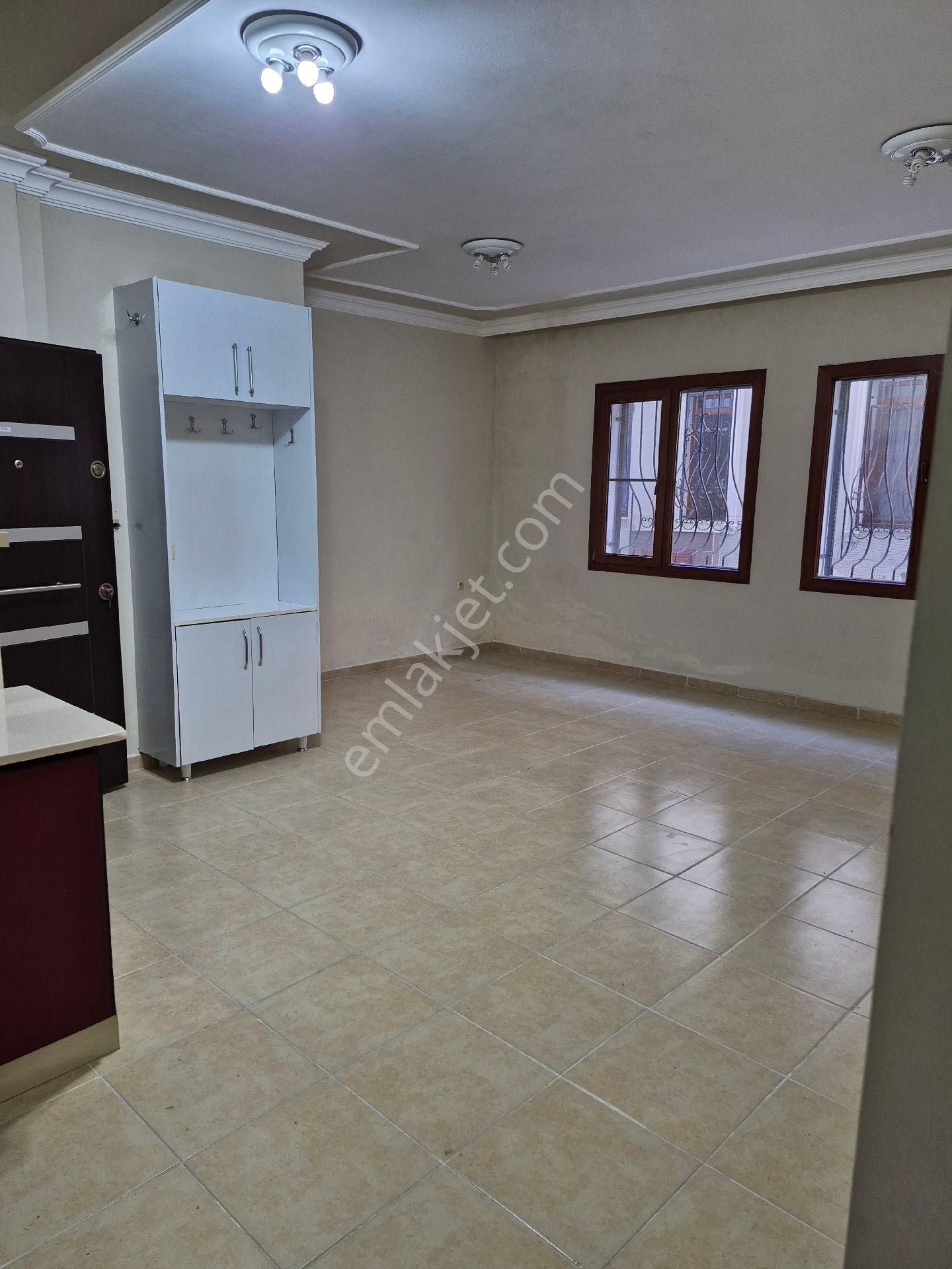 Kuşadası Camiatik Mahallesinde Kiralık 1+1 - Görsel 21