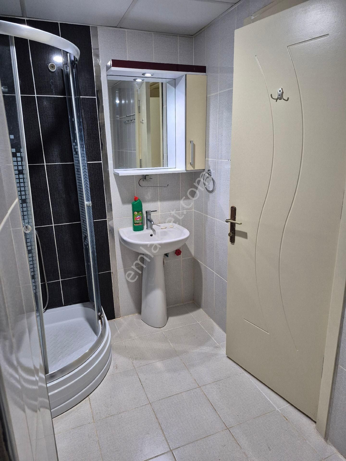 Kuşadası Camiatik Mahallesinde Kiralık 1+1 - Görsel 25