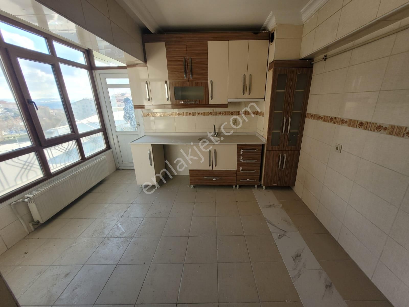 Merkezi Konumda, Cam Balkonlu 3+1 Normal Yapılı Daire - Görsel 9