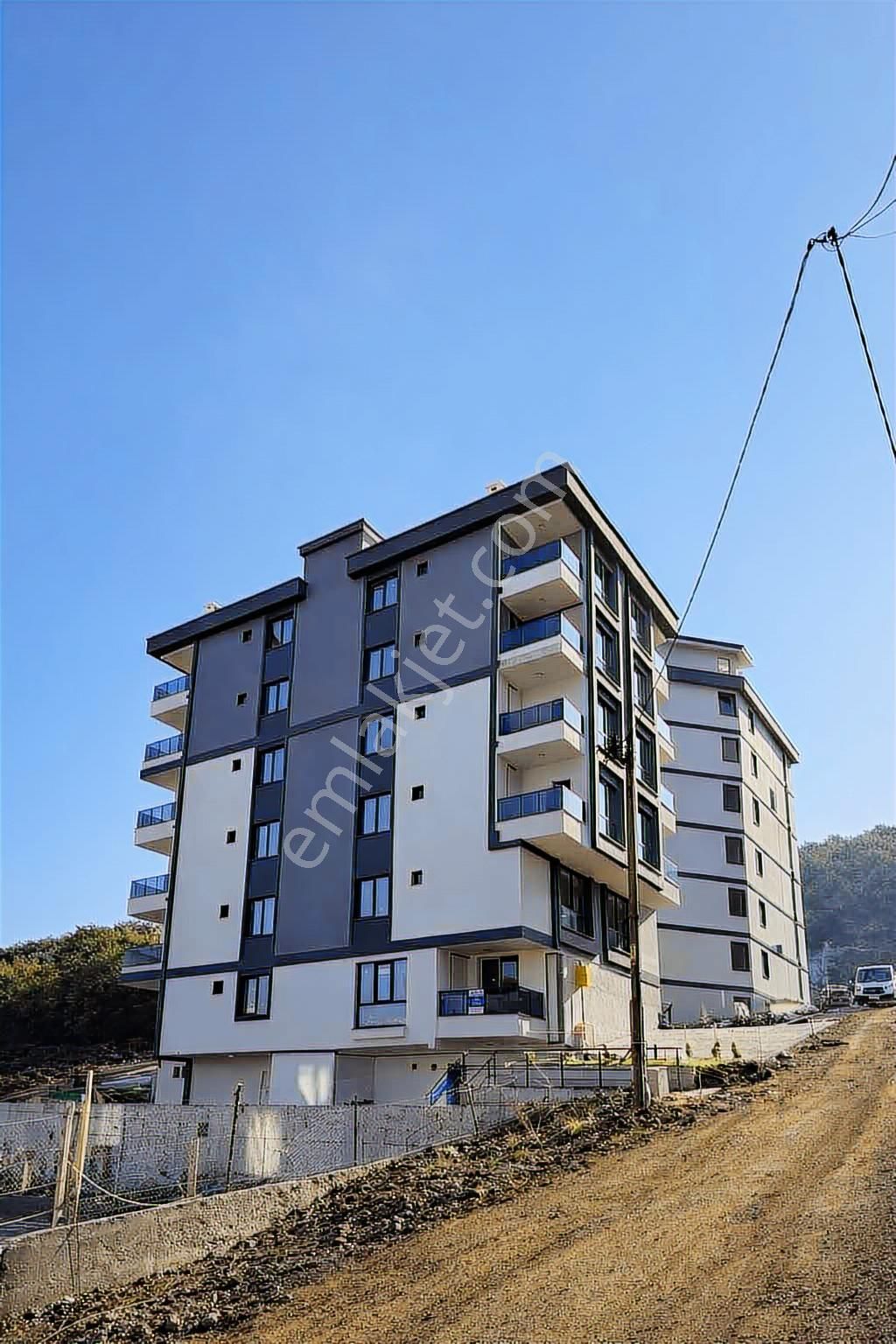 Körfezde Tramvaya 500m Süper Konum Lüks 1+1 Fırsat - Görsel 3