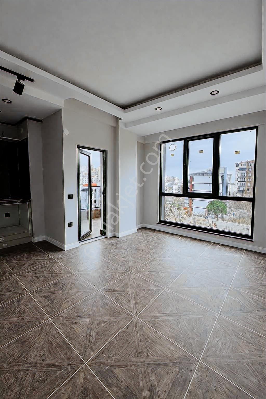 Körfezde Tramvaya 500m Süper Konum Lüks 1+1 Fırsat