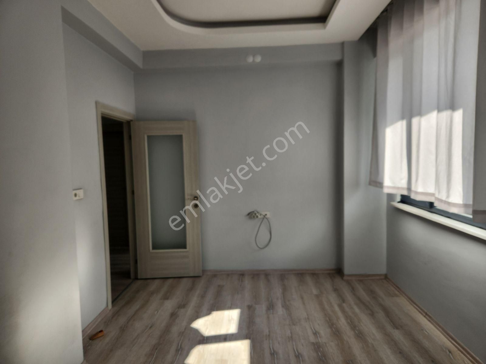 Şehir Hastanesi Karşısında Kiralık Arakat 2+1 Daire - Görsel 8