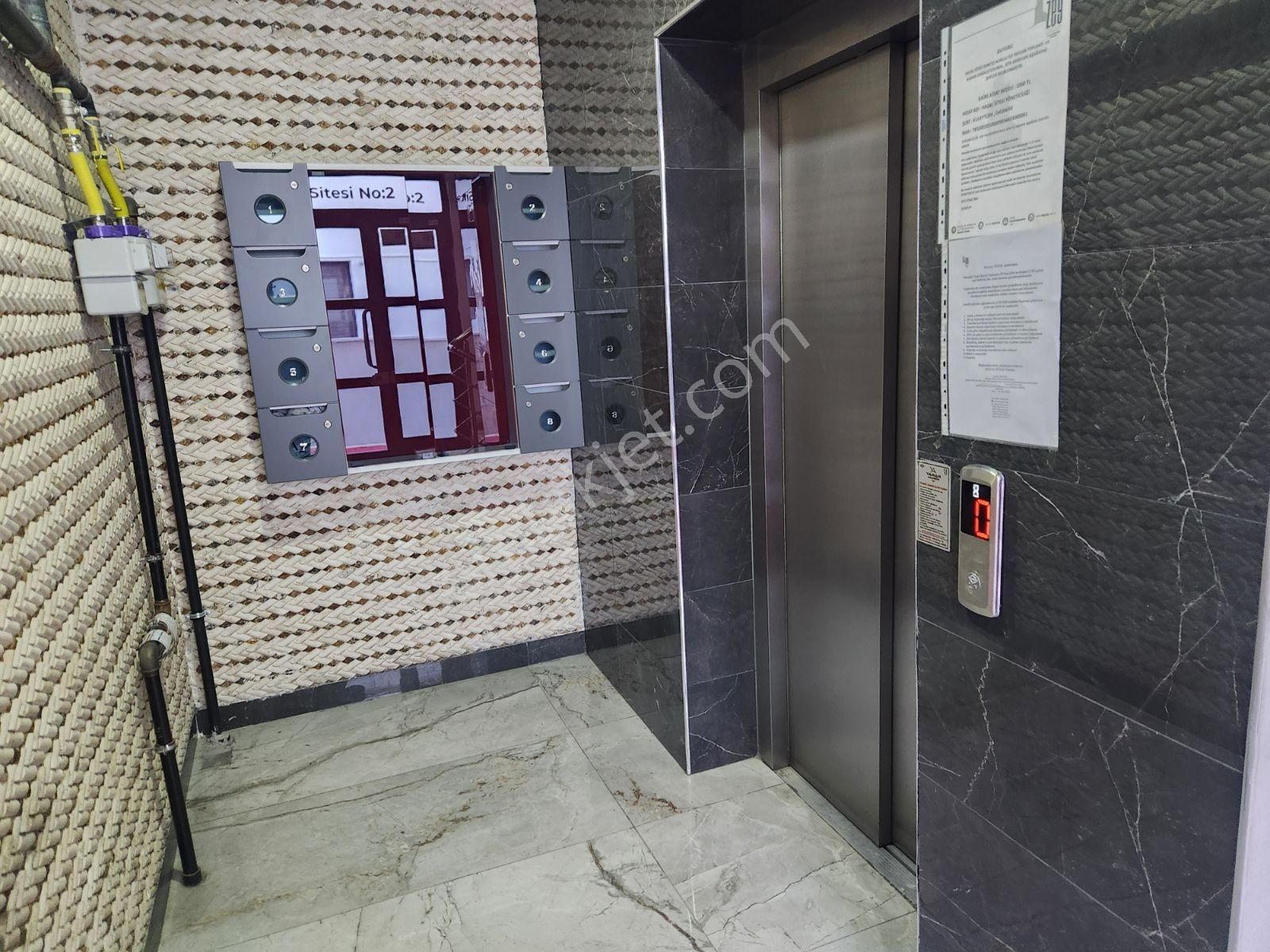 Şehir Hastanesi Karşısında Kiralık Arakat 2+1 Daire - Görsel 24