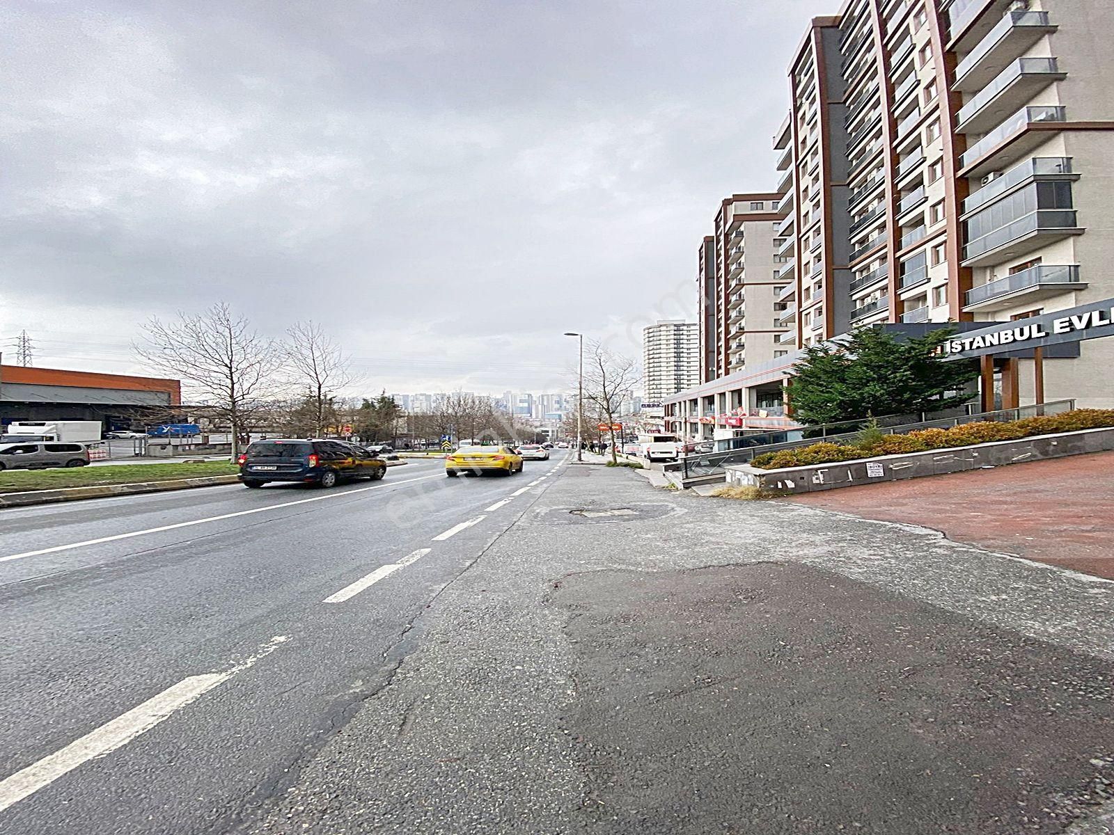 Cadde34'den Devlet Hastanesinin Dibinde Aile Oturumuna Uygun Otoparklı Sitede 2+1 Satılık Daire - Görsel 6