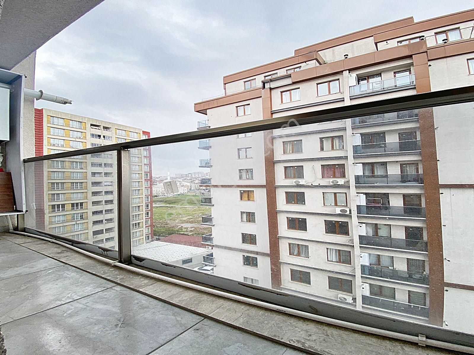 Cadde34'den Devlet Hastanesinin Dibinde Aile Oturumuna Uygun Otoparklı Sitede 2+1 Satılık Daire - Görsel 17