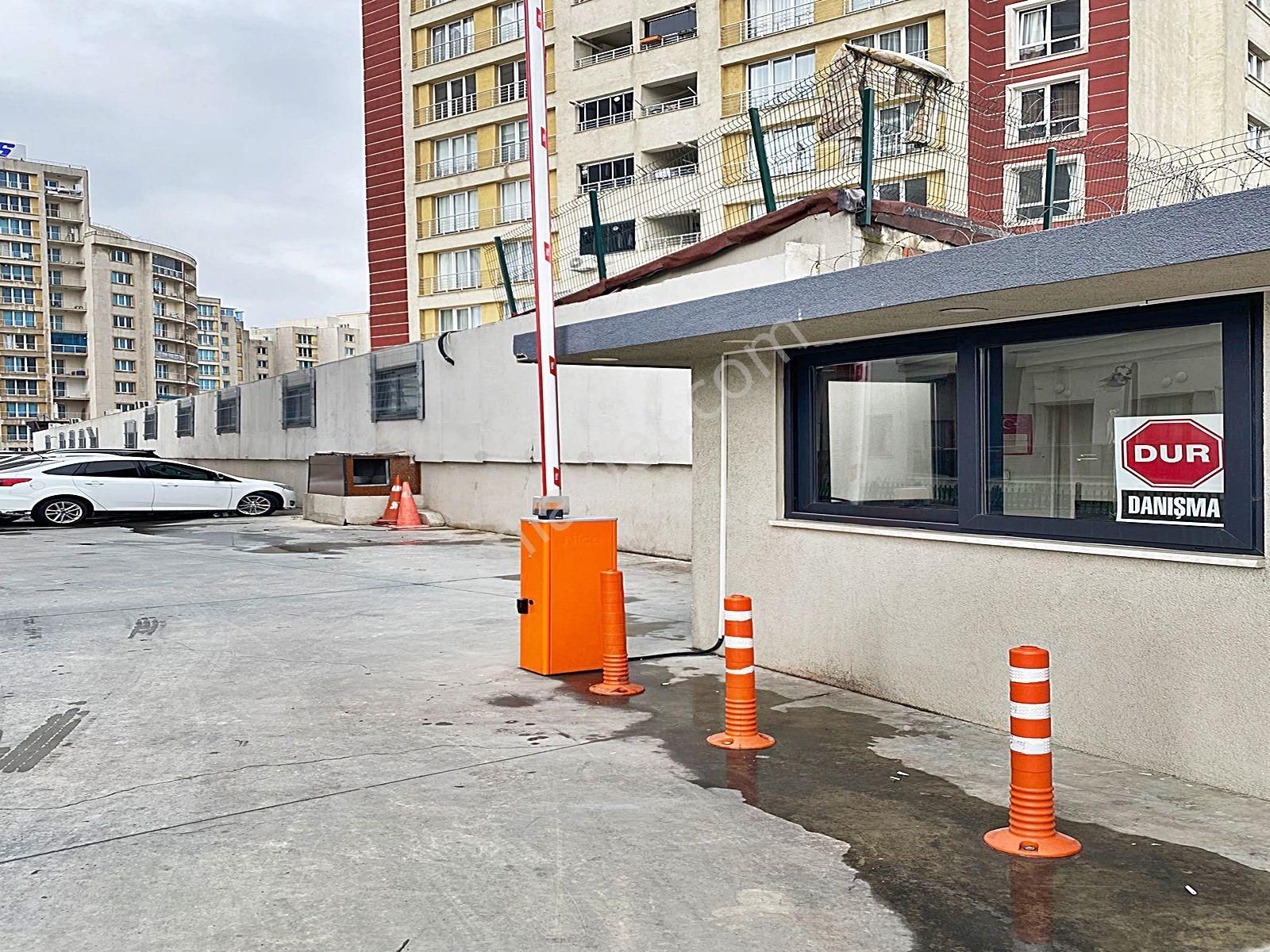 Cadde34'den Devlet Hastanesinin Dibinde Aile Oturumuna Uygun Otoparklı Sitede 2+1 Satılık Daire - Görsel 19